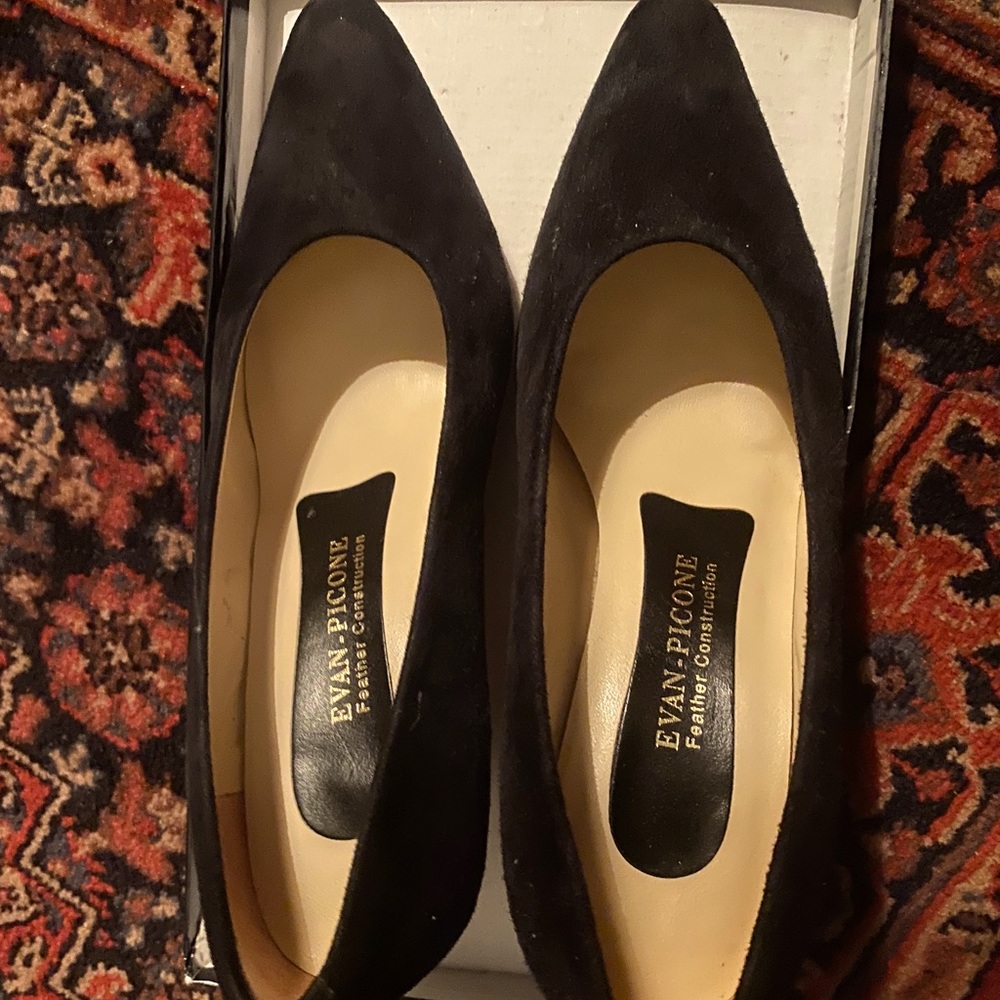 Evan-Picone Black suede heeled shoes